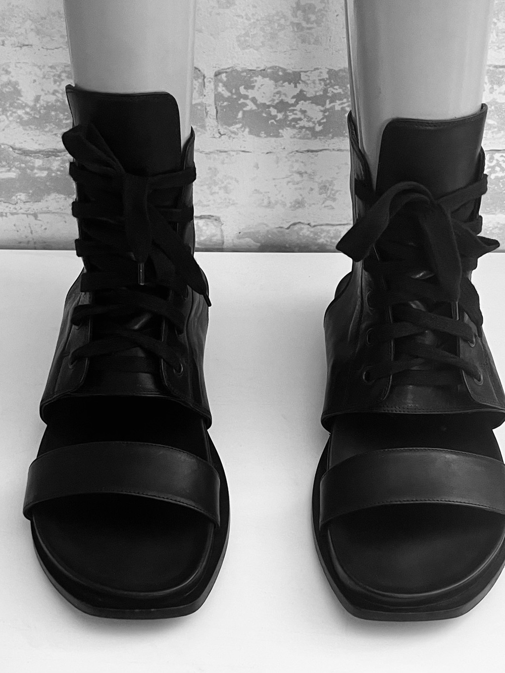 Ann Demeulemeester Black Leather Lace-Up Sandals tuscan Nero with box